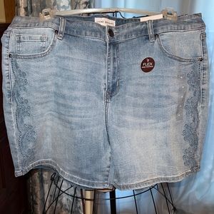 Lane Bryant  a slight curve from waist to hip it’s Lane Bryant signature fit